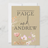 Wildblumen Tan Farmhouse Hochzeit Einladung (Vorderseite)