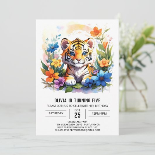 Wildblumen und Tigerjunge zum Geburtstag Einladung (Stehend Vorderseite)