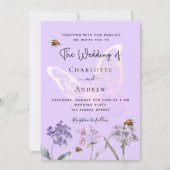 Wildblumen-Violett-Schmetterlingsheirat Einladung (Vorderseite)