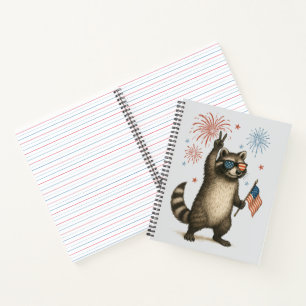 Wilde, aber freie Feuerwerke Wilde Raccoon 4. Juli Notizblock