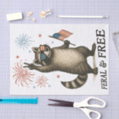 Wilde, aber freie Feuerwerke Wilde Raccoon 4. Juli Seidenpapier (Handwerk)