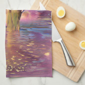 Wilde Bäume bei rosa Sonnenuntergang am Teich Geschirrtuch (Viertel Falte)