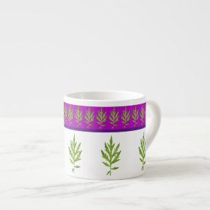 Wilde Blätter auf einer Espresso-Tasse Espressotasse