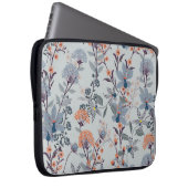 Wilde Blume auf blau, botanisch. Laptopschutzhülle (Vorne Rechts)