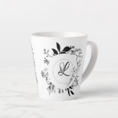 Wilde Blume Doodles Monogramm Latte Tasse (Rechte Ecke)