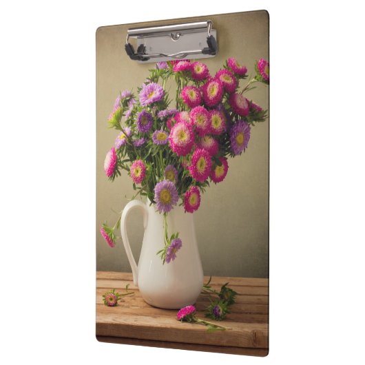 Wilde Blume in einem Vase-Clip-Board Klemmbrett (Links)