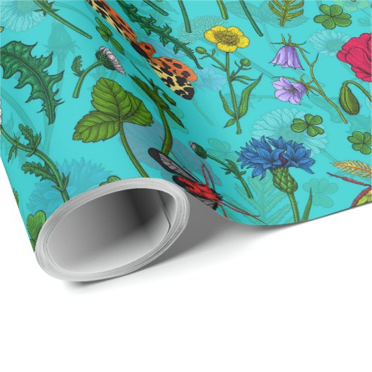 Wilde Blume und Motten auf aquamarin Geschenkpapier (Rolleneckpunkt)