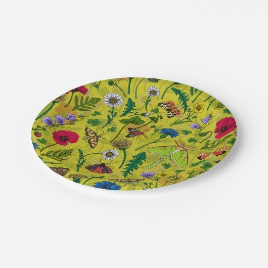 Wilde Blume und Motten auf Grün Pappteller (Schrägansicht)