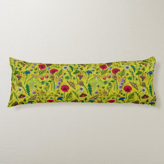 Wilde Blume und Motten auf Grün Seitenschläferkissen (Vorderseite)