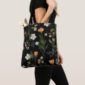 Wilde Blumen schwarzer Hintergrund Tasche (Von Nahem)