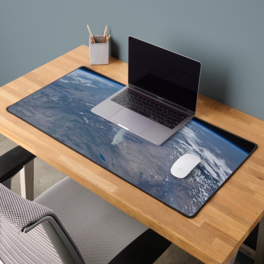 Wilde Brände im Western und Südwesten von uns. Schreibtischunterlage (Büro 2)