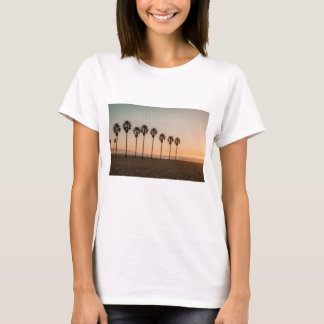 Wilde California-Strandgestaltung T-Shirt