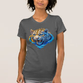 "Wilde Eleganz: Der Wasserleopard" T-Shirt (Vorderseite)