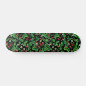 Wilde Erdbeeren auf schwarz Skateboard (Horizontal)