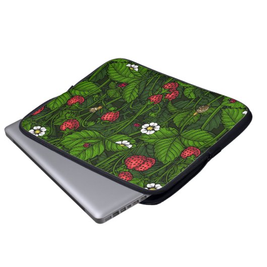 Wilde Erdbeeren Laptopschutzhülle (Vorne Knopf)