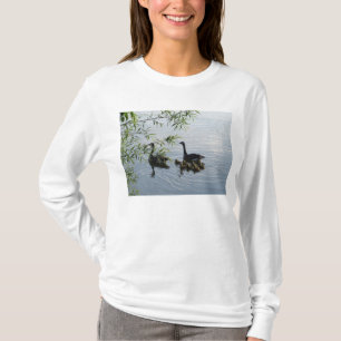 Wilde Geese Womens Hooded Sweatshirt T-Shirt