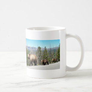 Wilde Grizzlybär-Mutter und CUB in Yellowstone Kaffeetasse