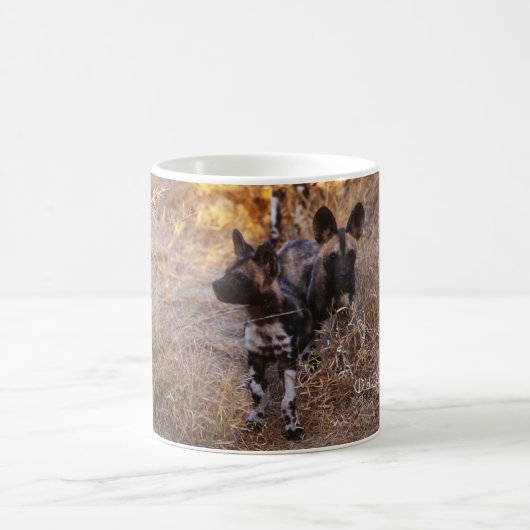 Wilde Hunde Tasse (Mittel)