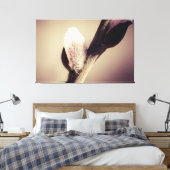 Wilde Knospen - das Vertrauen in das neue Leben Leinwanddruck (Insitu (Schlafzimmer))