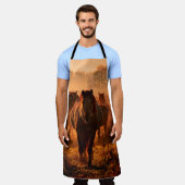 wilde Konik-Pferde, die direkt in den Krieg kamen Schürze (Getragen)