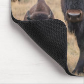 "Wilde Liebe: Das Bison und ihr Kalb" Mousepad (Ecke)