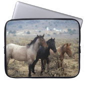 Wilde Mustang-Pferde 5 Laptopschutzhülle (Vorderseite)