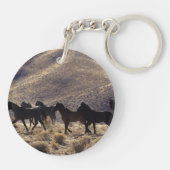 Wilde Mustang-Pferde in der Wüste 1 Schlüsselanhänger (Rückseite)