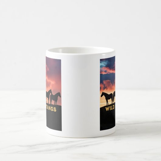 Wilde Mustangs am Horizont, Geschenk für Pferde, a Kaffeetasse (Mittel)