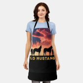 Wilde Mustangs am Horizont, Geschenk für Pferde, a Schürze (Getragen)