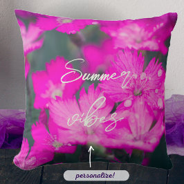 Wilde Nelken nach Regen Kissen