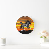 Wilde Paint Horse Wall Clock Runde Wanduhr (Zuhause)