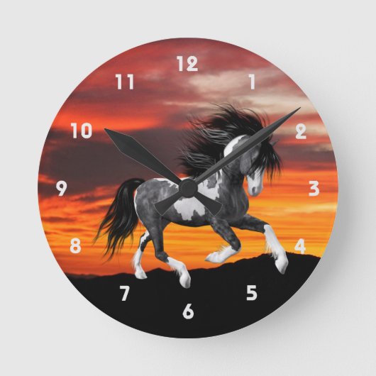 Wilde Paint Horse Wall Clock Runde Wanduhr (Vorderseite)