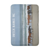 Wilde Pferde Außenbanks OBX North Carolina Badematte (Vorderseite Vertikal)