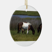 Wilde Pferde der Assateague Keramik Ornament (Rechts)