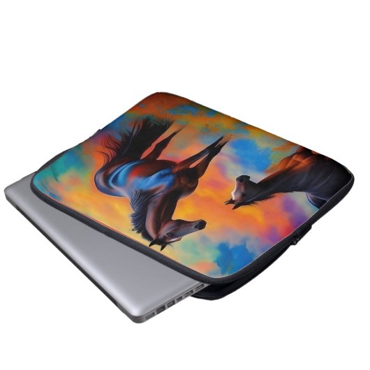 Wilde Pferde Laptopschutzhülle (Vorne Knopf)