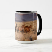 Wilde Pferde laufen Tasse (VorderseiteRechts)