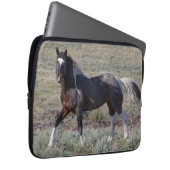 Wilde Pferde nach einem Staubbad Laptopschutzhülle (Vorne Rechts)
