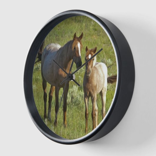 Wilde Pferde North Dakota Uhr (Winkel)