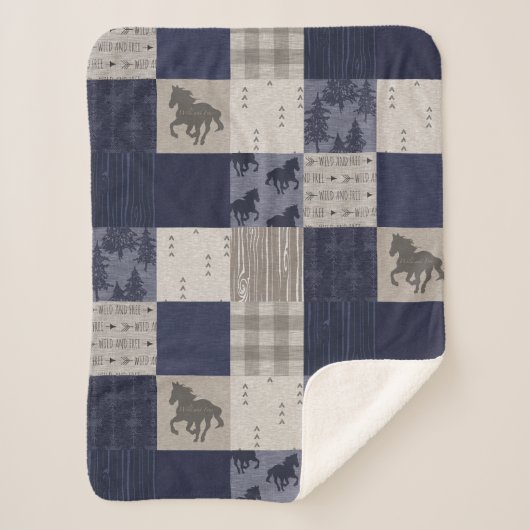 Wilde Pferde Sherpa Blanket - Marine/Beige Sherpadecke (Vorderseite)