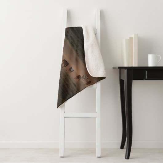 Wilde Pferde wandern in die Wüste Sherpadecke (Beispiel)