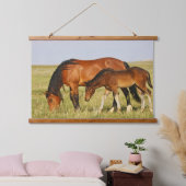Wilde Pferdemutter und Kalte Weide Wandteppich Mit Holzrahmen (Schlafzimmer)