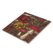 Wilde Pilze auf braun Fliese (Seite)