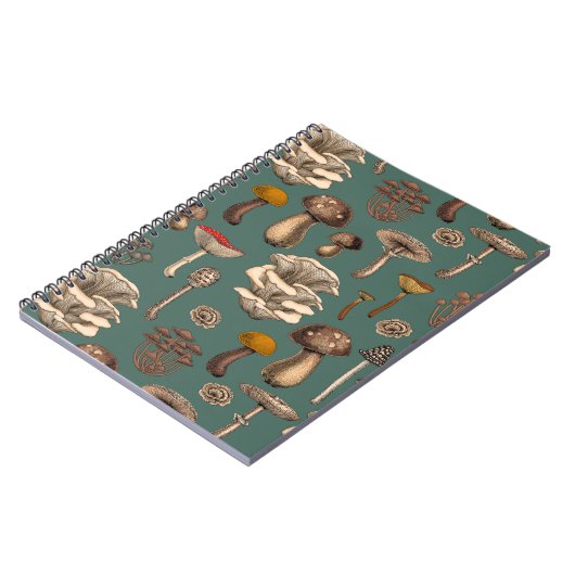 Wilde Pilze auf Pine-Green-Notebook Notizblock (Linke Seite)