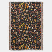 Wilde Pilze auf schwarz Decke (Vorderseite Vertikal)