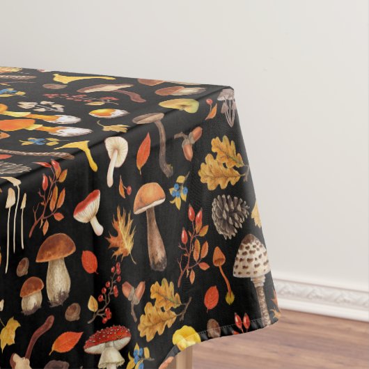 Wilde Pilze auf schwarz Tischdecke (Beispiel)