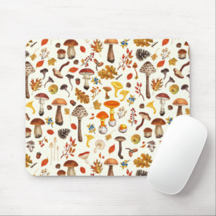 Wilde Pilze auf weißem Boden Mousepad