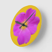 Wilde Rose 2 Runde Wanduhr (Winkel)