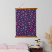 Wilde Rose in Rosa und lila Wandteppich Mit Holzrahmen (Schlafzimmer)