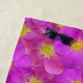 Wilde Rose Nahtloses Muster Strandtuch (Beispiel)