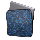 Wilde Rosen in Blau Laptopschutzhülle (Vorderseite Links)